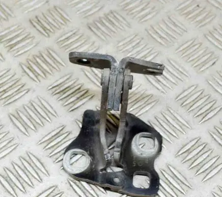 Tesla Model 3 Front door upper hinge A046571
