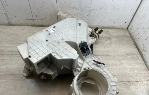 Mitsubishi Grandis Interior heater climate box assembly 4432105570