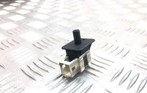 Mercedes-Benz E W211 Front door sensor 2028209410