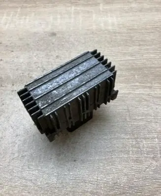 Opel Zafira A Glow plug pre-heat relay 09132691 51299008
