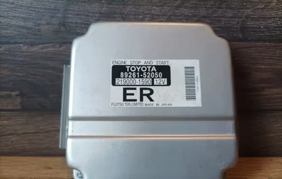 Toyota Urban Cruiser (XP110) Engine control unit/module 8926152050 2190001590