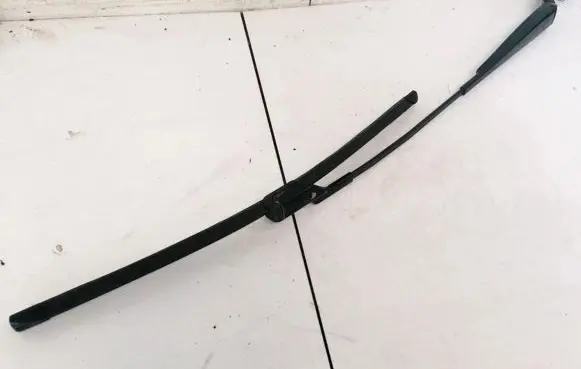 Volkswagen PASSAT B6 Front wiper blade arm 3C1955410B