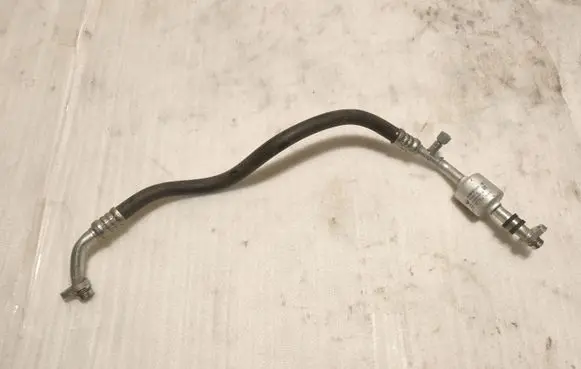 Dacia Sandero III Air conditioning (A/C) pipe/hose 924805740R