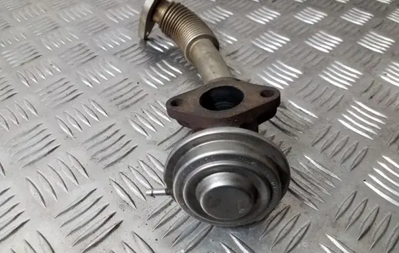 Audi A6 S6 C4 4A EGR valve 72167504 046131503A