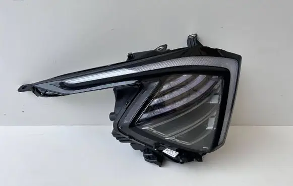 KIA Sportage Headlight/headlamp 92102R2150