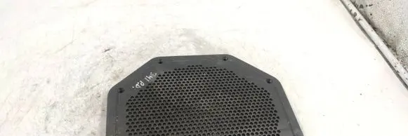 BMW 3 E90 E91 Subwoofer grill/trim 6925337