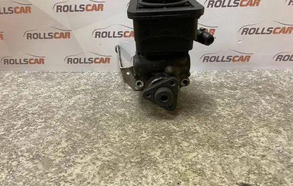 BMW 3 E46 Power steering pump 91208