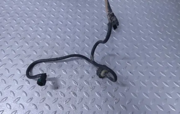 Citroen Berlingo Vacuum valve 9810806380