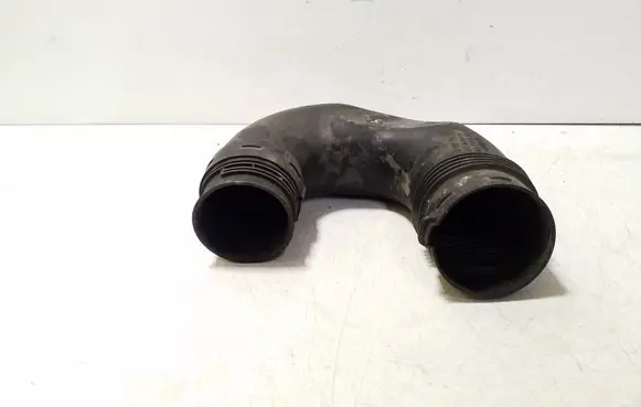 Volkswagen Golf V Air intake duct part 1K0129618BQ