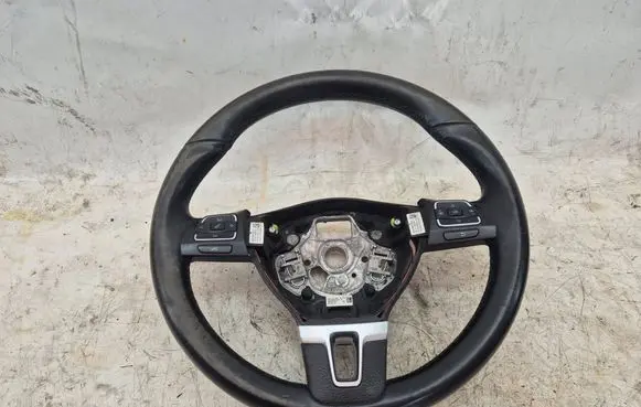 Volkswagen Golf VI Steering wheel 3C8959537D 3C8959538G