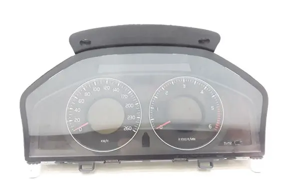 Volvo V70 Speedometer (instrument cluster) 31254535AA
