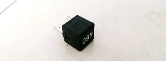 Volkswagen PASSAT B6 Other relay 1K0951253A V23134-J52-X430