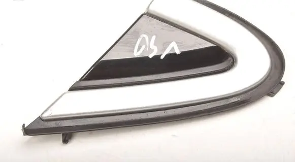 Volvo V40 Front arch trim 31349229