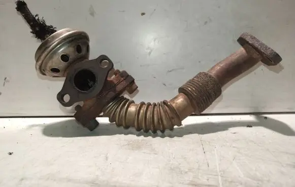 Volkswagen Sharan EGR valve 028131501E