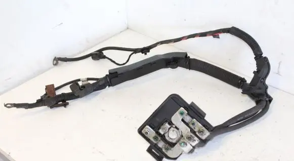 Hyundai ix 55 Positive cable (battery) 91850-3J000