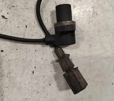 Audi A6 S6 C5 4B Crankshaft position sensor 0281002223