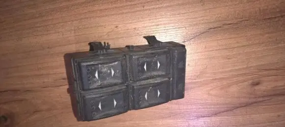 Ford Mondeo Mk III Electric window control switch 1s7t14a132bd 03163451