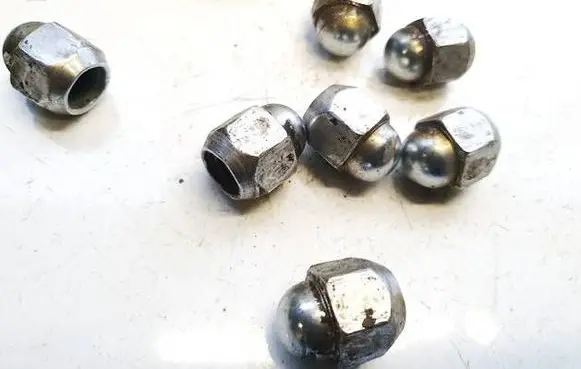 Nuts/bolts