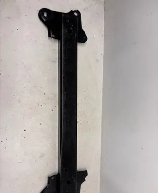 Tesla Model Y Lower shock absorber bracket 1075044 00683