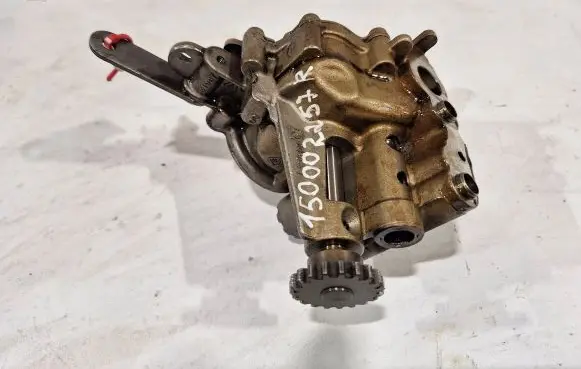 Renault Clio IV Oil pump 150002257R