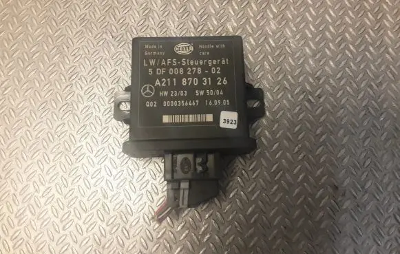 Mercedes-Benz R W251 Light module LCM 2118703126 A2118703126