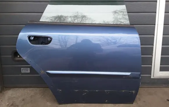 Subaru Outback Rear door