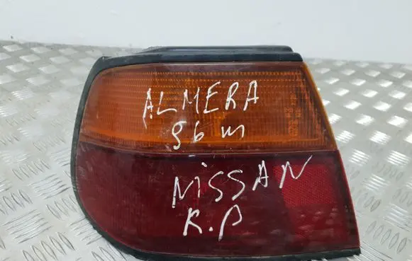 Nissan Almera Rear/tail lights
