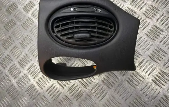Ford Focus Dashboard side air vent grill/cover trim 98ABA04290 98ABA047N54 VZ998