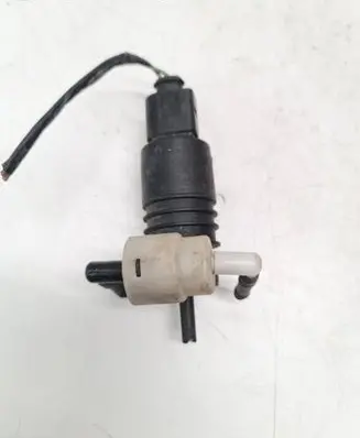 Audi A6 Allroad C5 Windscreen/windshield washer pump 1J0973722