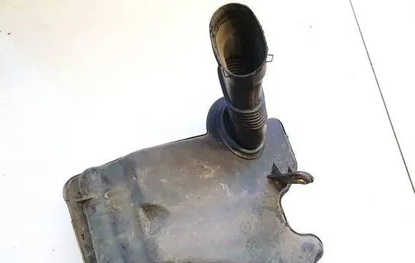 Opel Vectra B Intake resonator 90499979 1818197