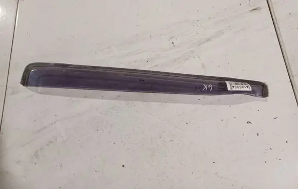 Toyota Yaris Sliding door wind deflector 