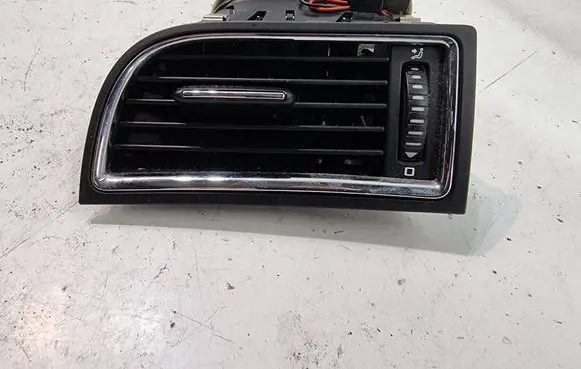 Skoda Superb B6 (3T) Dashboard side air vent grill/cover trim 3T0819701 1461148