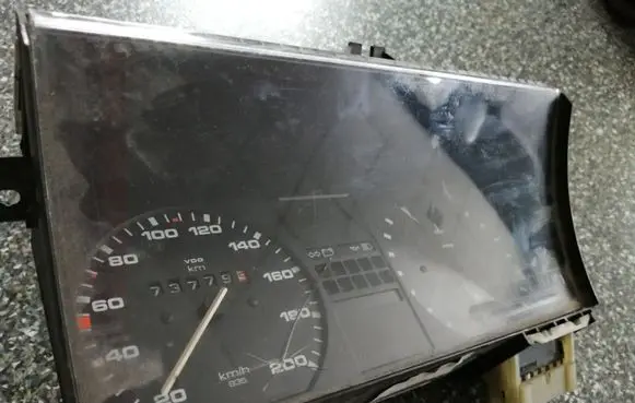 Volkswagen Golf II Speedometer (instrument cluster) 191919033Q