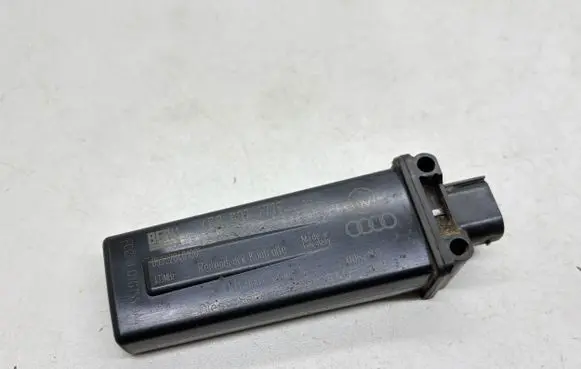 Audi A8 S8 D3 4E Tire pressure sensor 4E0907277B