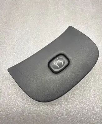 Jeep Cherokee Tailgate/trunk/boot open switch M0A15697AA 55115A