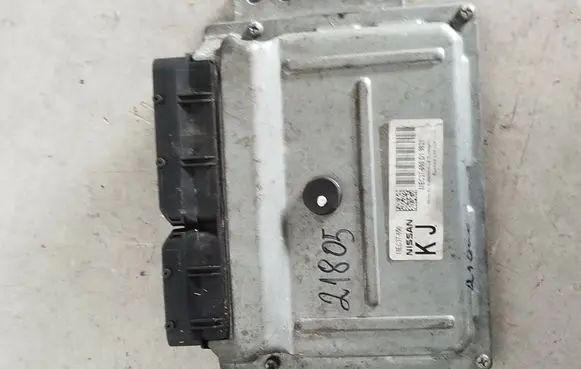 Nissan Note (E11) Engine control unit/module mec37650 mec37-650