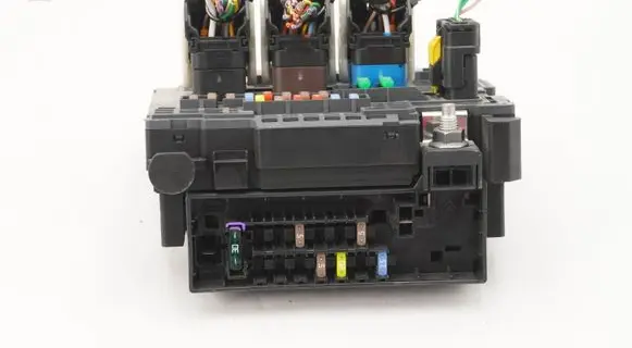 Peugeot 308 Fuse box set 9810296380