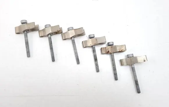 Mercedes-Benz CLS C257 Fuel Injector clamp holder