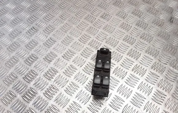 Hyundai i10 Electric window control switch 202006782