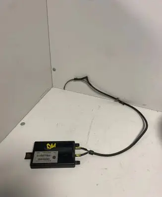 Volkswagen Touareg I Antenna control unit 7L6035507L 3820073861