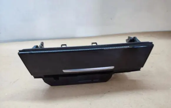 BMW 7 F01 F02 F03 F04 Car ashtray 9119317