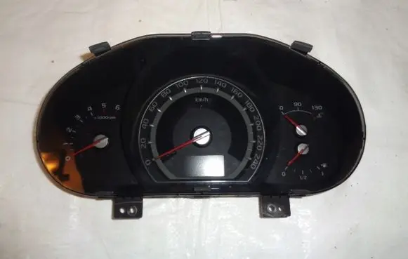 KIA Sportage Speedometer (instrument cluster) 940233U025