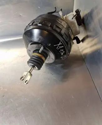 BMW X1 E84 Brake booster 6785648 25221471300935