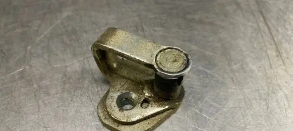 Renault Kangoo I Rear door lock loop/hook striker 7700309989
