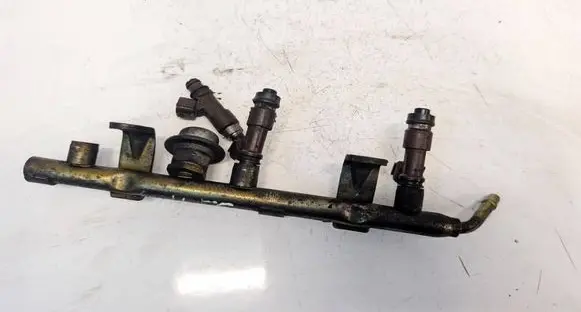 Subaru B9 Tribeca Fuel main line pipe