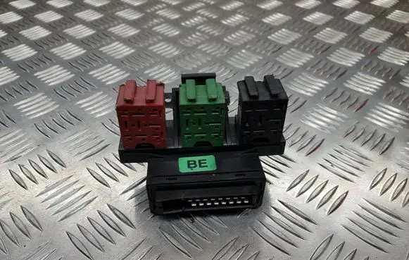Opel Zafira A Other relay 09135155