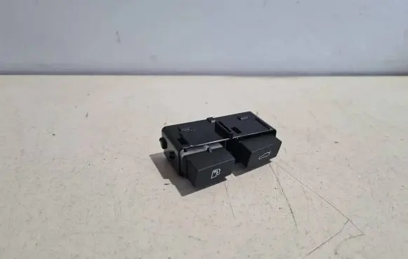 Lexus ES VII XZ10 Fuel tank opening switch 15F477