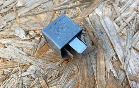 Ford Focus Other relay 5M5T14B192EA