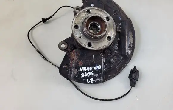 Volvo XC90 Front wheel hub 08680770