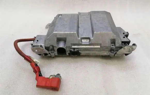 Tesla Model 3 Voltage converter inverter 111818204H